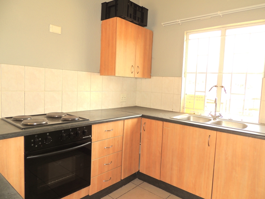 1 Bedroom Property for Sale in Willowbrook Gauteng