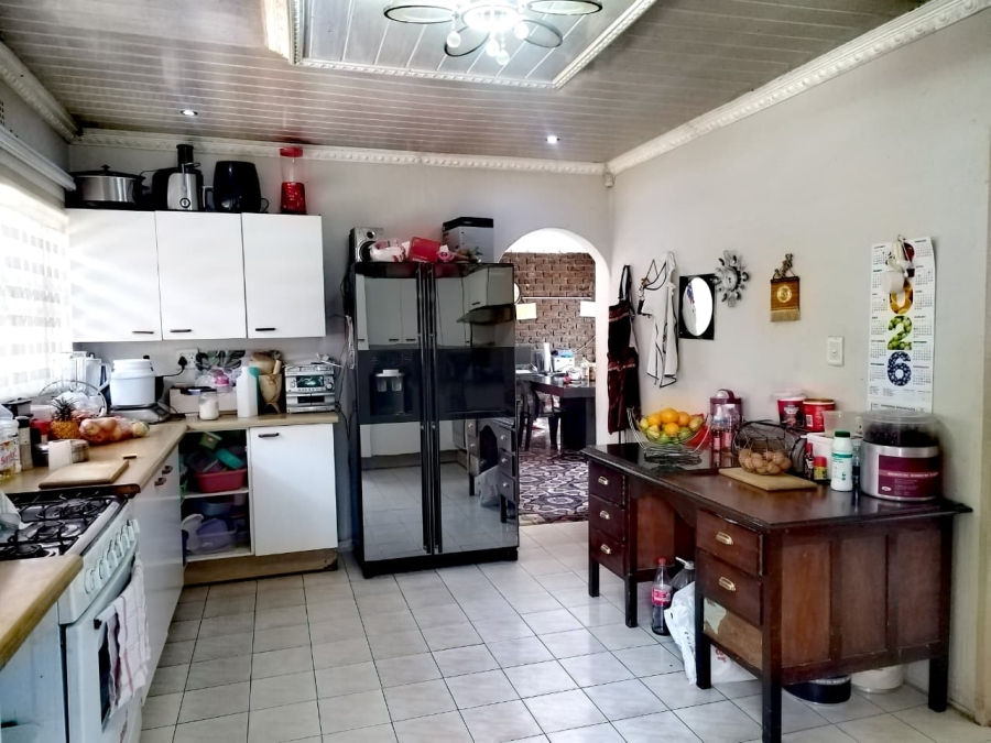 3 Bedroom Property for Sale in Brackendowns Gauteng