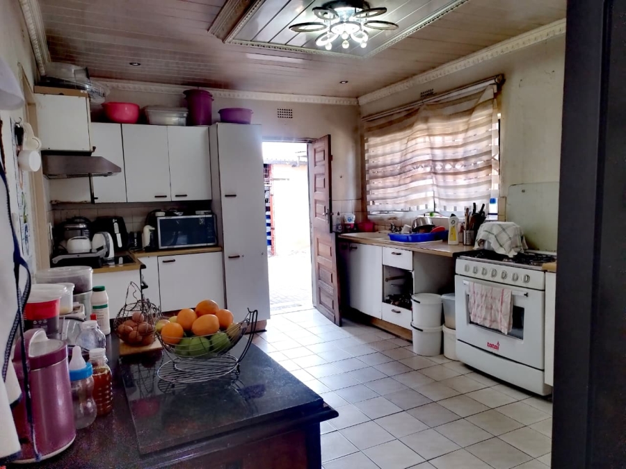 3 Bedroom Property for Sale in Brackendowns Gauteng