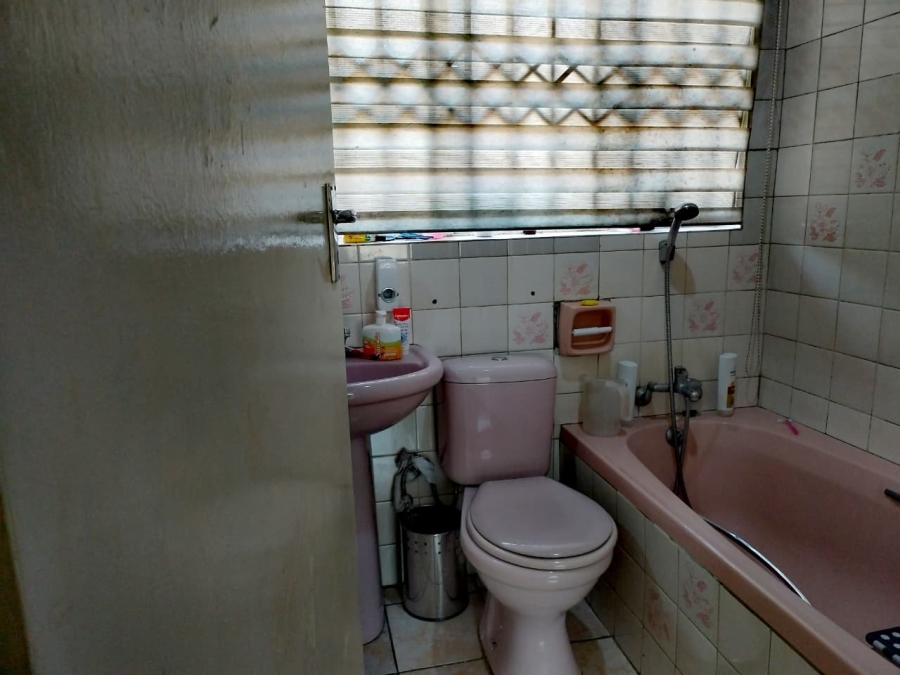 3 Bedroom Property for Sale in Brackendowns Gauteng