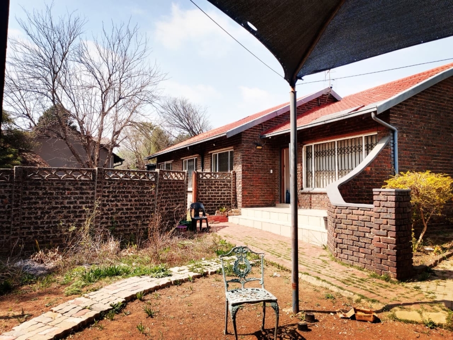 3 Bedroom Property for Sale in Brackendowns Gauteng