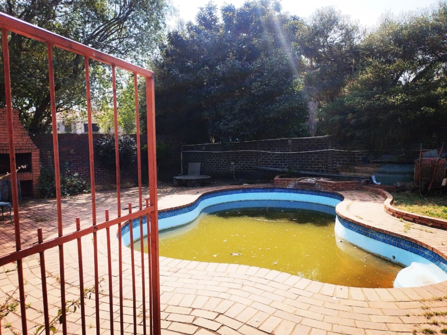 3 Bedroom Property for Sale in Brackendowns Gauteng