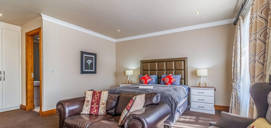 6 Bedroom Property for Sale in Bedfordview Gauteng