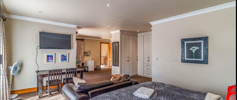 6 Bedroom Property for Sale in Bedfordview Gauteng