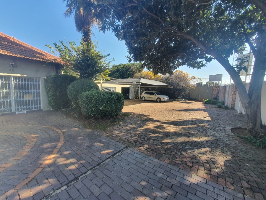 Commercial Property for Sale in Brackenhurst Gauteng