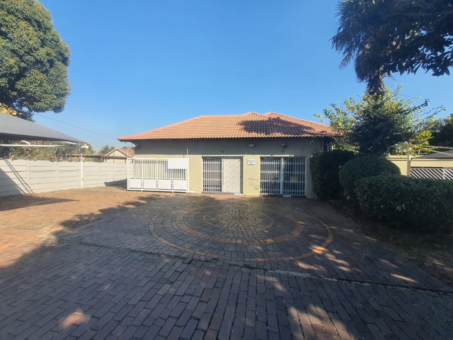 Commercial Property for Sale in Brackenhurst Gauteng
