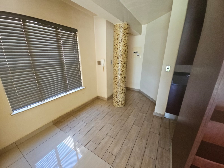 To Let 3 Bedroom Property for Rent in Lambton Gauteng
