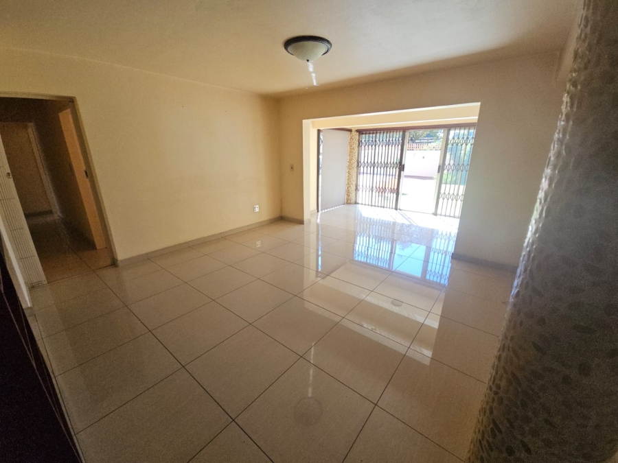 To Let 3 Bedroom Property for Rent in Lambton Gauteng
