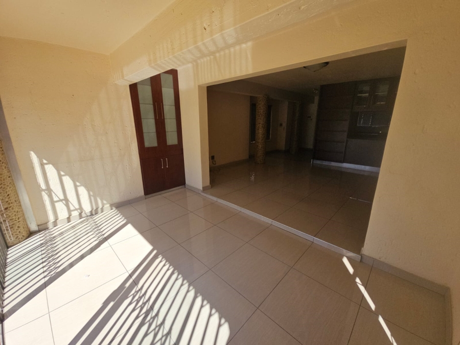 To Let 3 Bedroom Property for Rent in Lambton Gauteng
