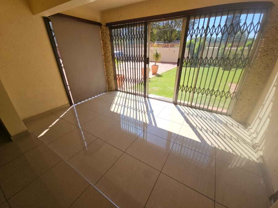 To Let 3 Bedroom Property for Rent in Lambton Gauteng