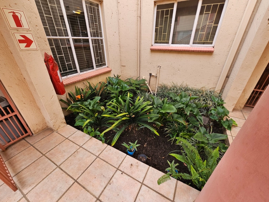 To Let 3 Bedroom Property for Rent in Lambton Gauteng