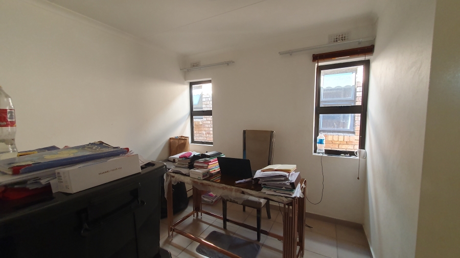 3 Bedroom Property for Sale in Albertsdal Gauteng