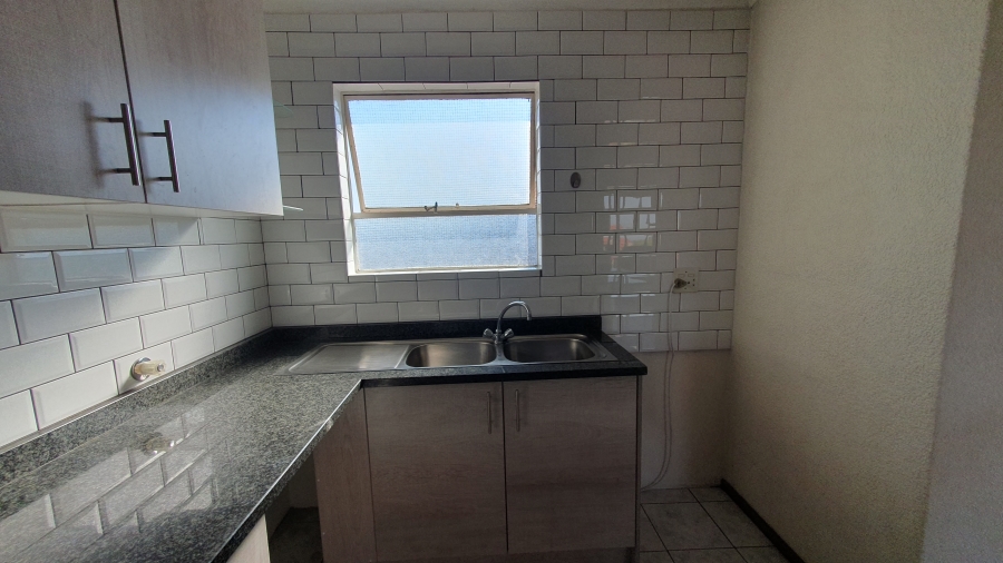 2 Bedroom Property for Sale in Bassonia Gauteng