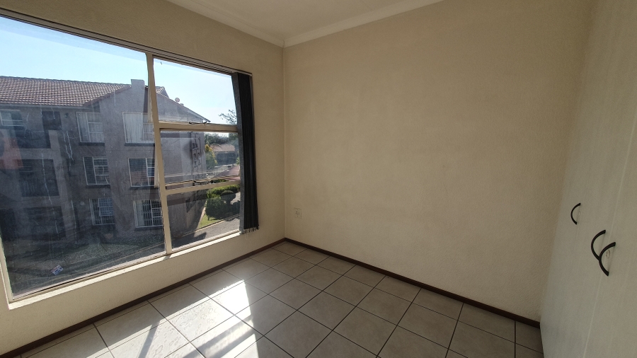 2 Bedroom Property for Sale in Bassonia Gauteng