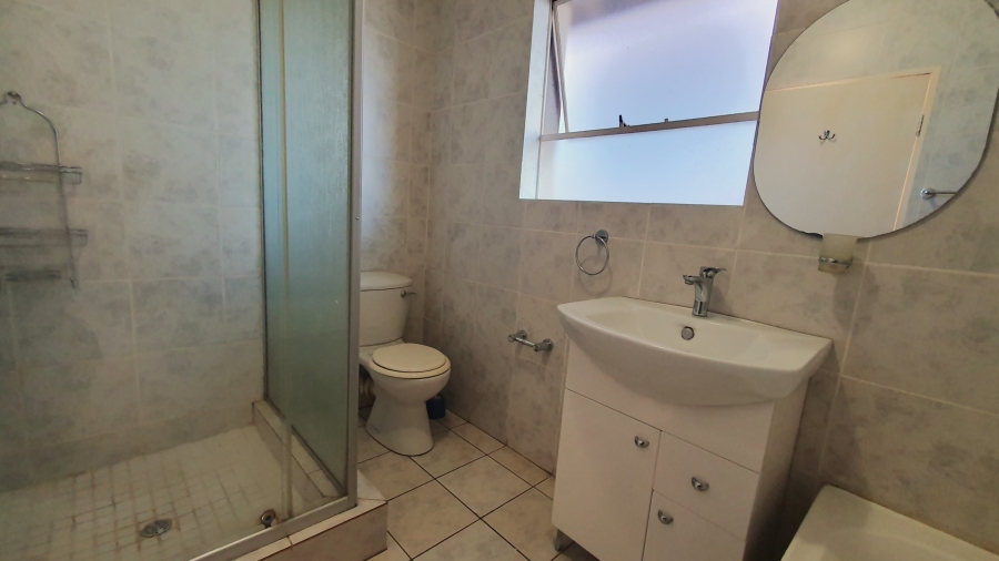 2 Bedroom Property for Sale in Bassonia Gauteng