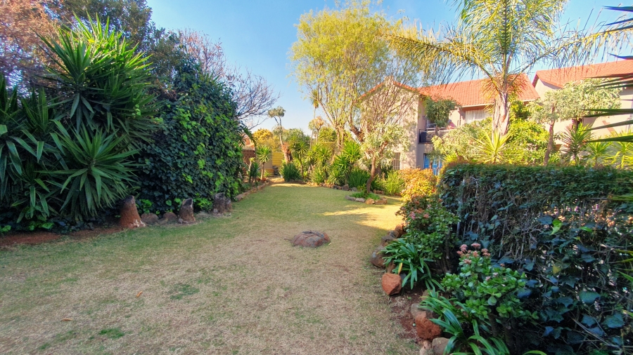 2 Bedroom Property for Sale in Bassonia Gauteng