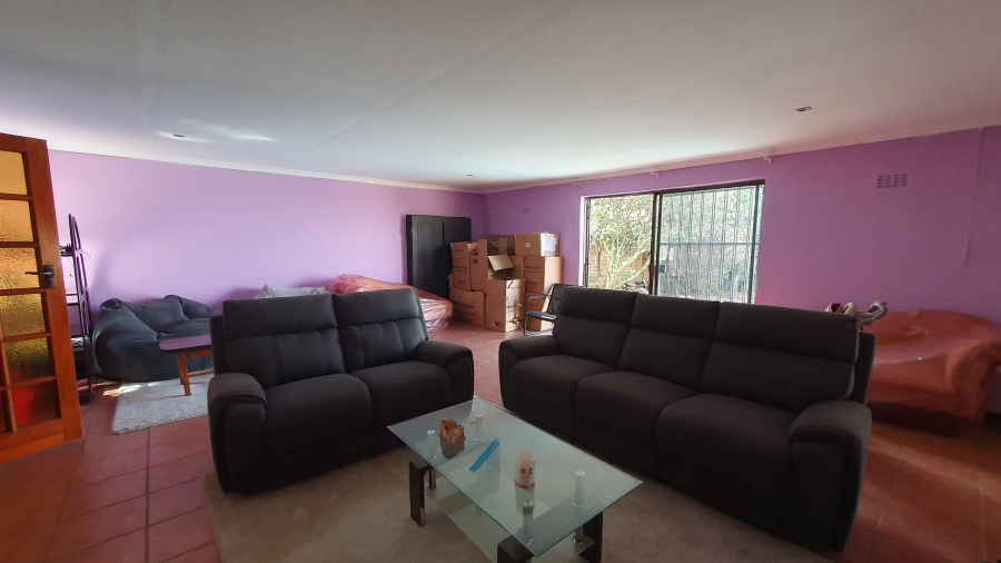 5 Bedroom Property for Sale in Linmeyer Gauteng