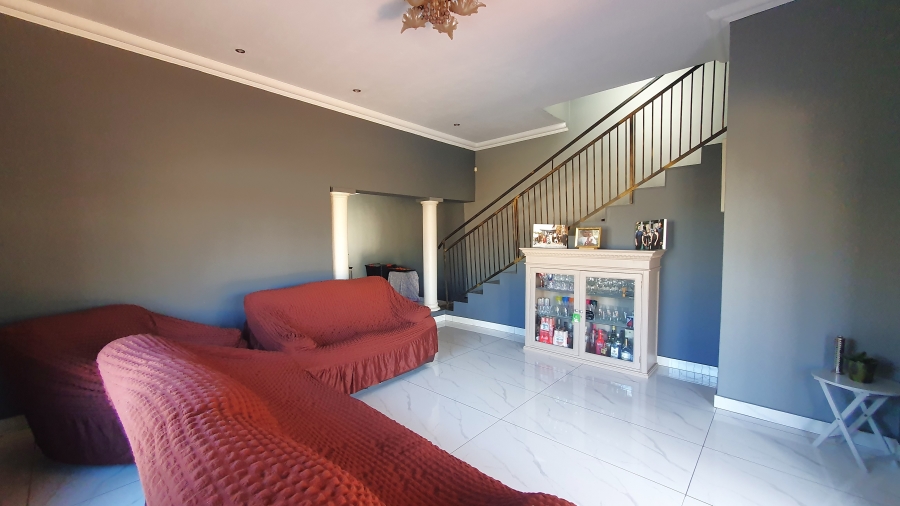 4 Bedroom Property for Sale in Brackendowns Gauteng