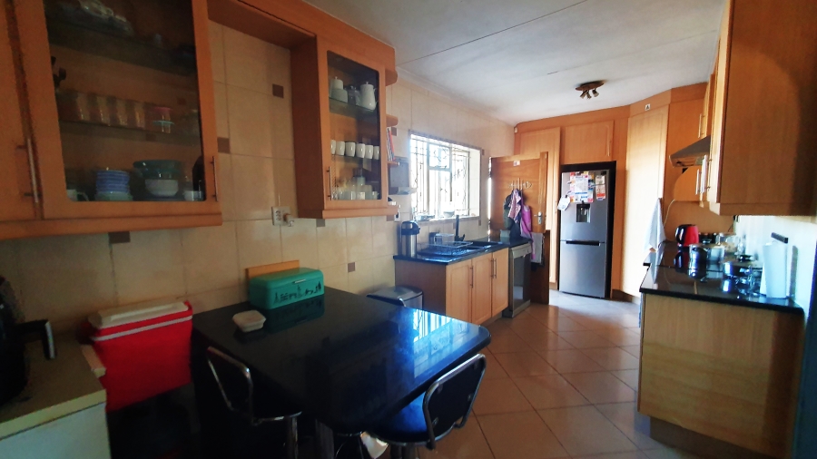 4 Bedroom Property for Sale in Brackendowns Gauteng