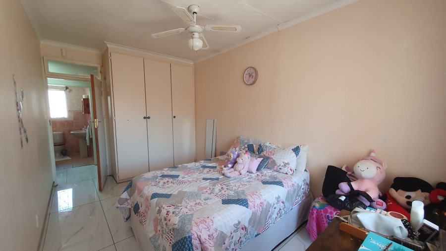 4 Bedroom Property for Sale in Brackendowns Gauteng