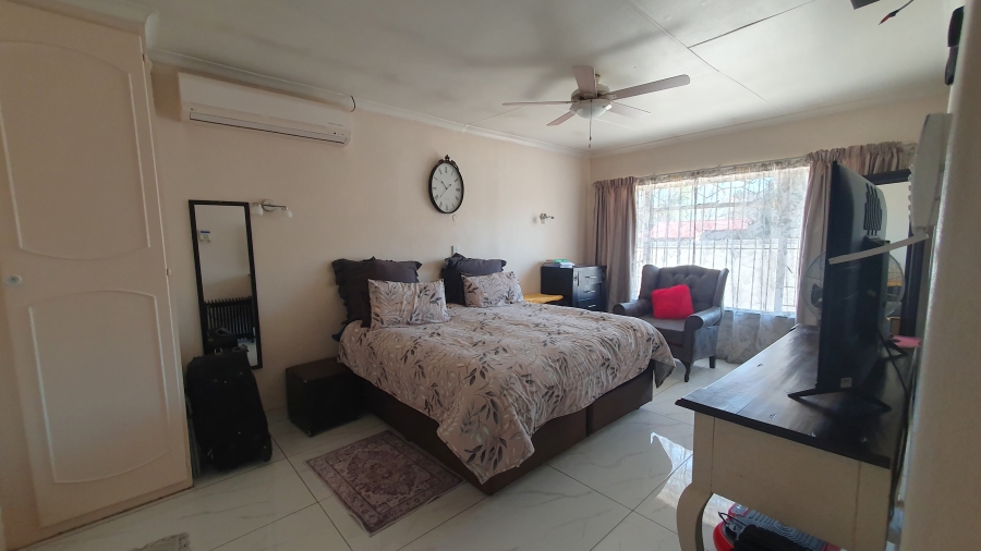 4 Bedroom Property for Sale in Brackendowns Gauteng