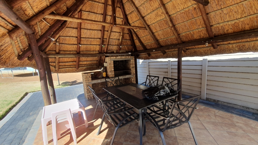 4 Bedroom Property for Sale in Brackendowns Gauteng