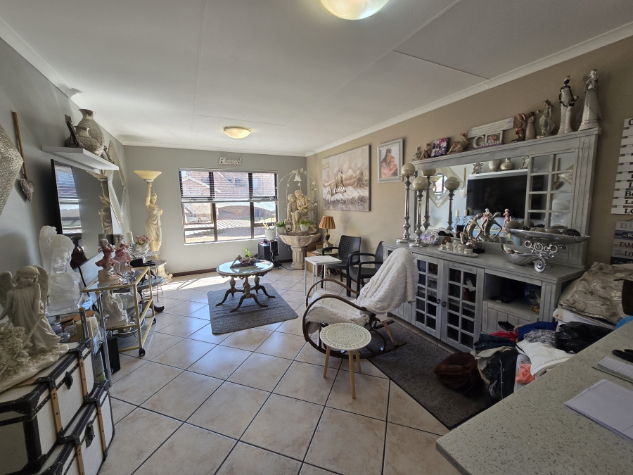 3 Bedroom Property for Sale in South Crest Gauteng