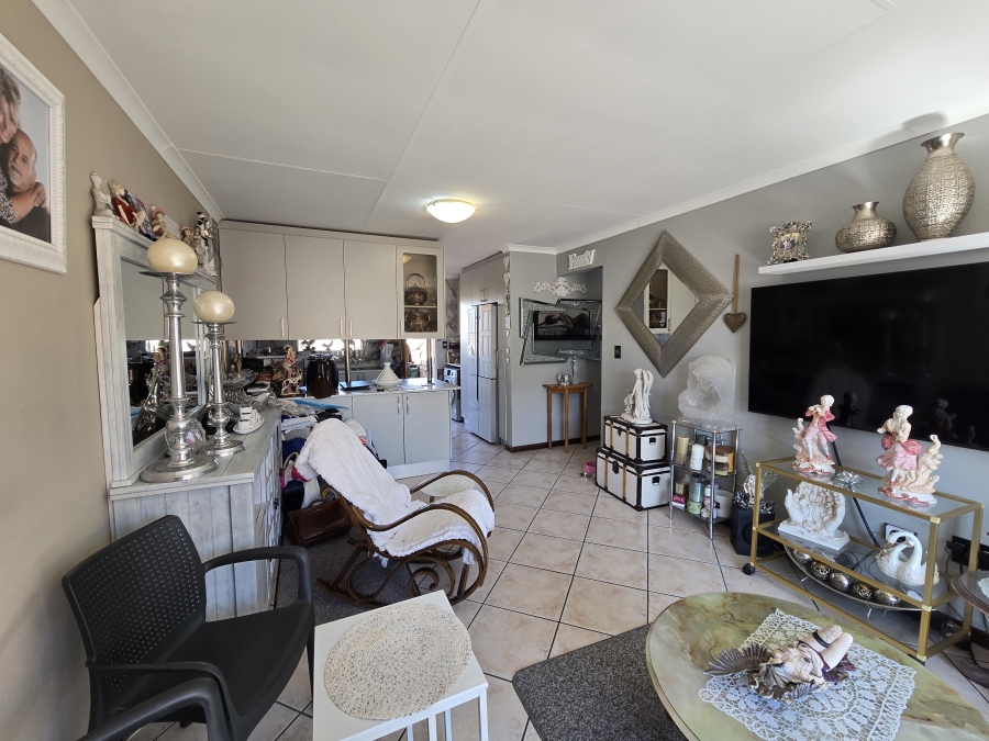 3 Bedroom Property for Sale in South Crest Gauteng