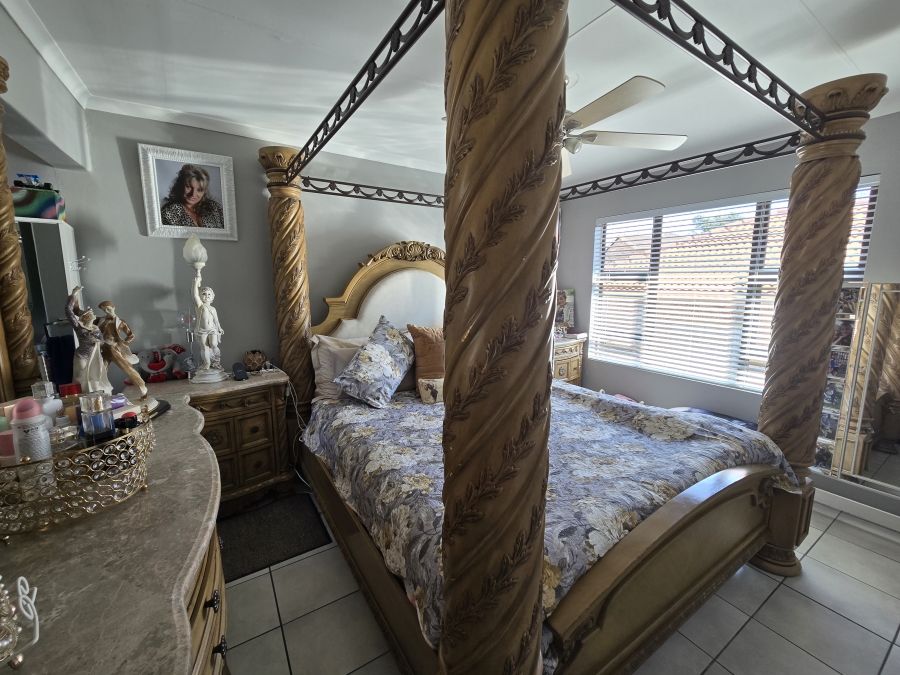 3 Bedroom Property for Sale in South Crest Gauteng