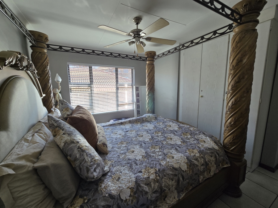 3 Bedroom Property for Sale in South Crest Gauteng
