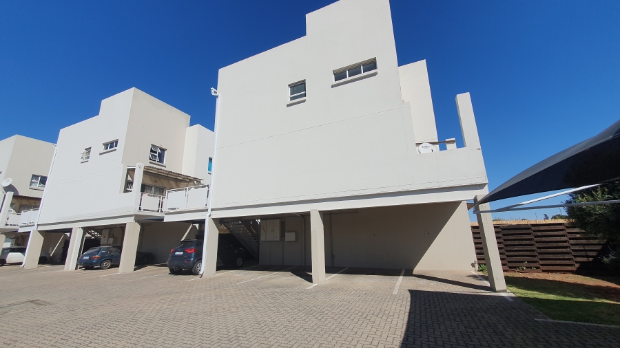 2 Bedroom Property for Sale in Mayberry Park Gauteng