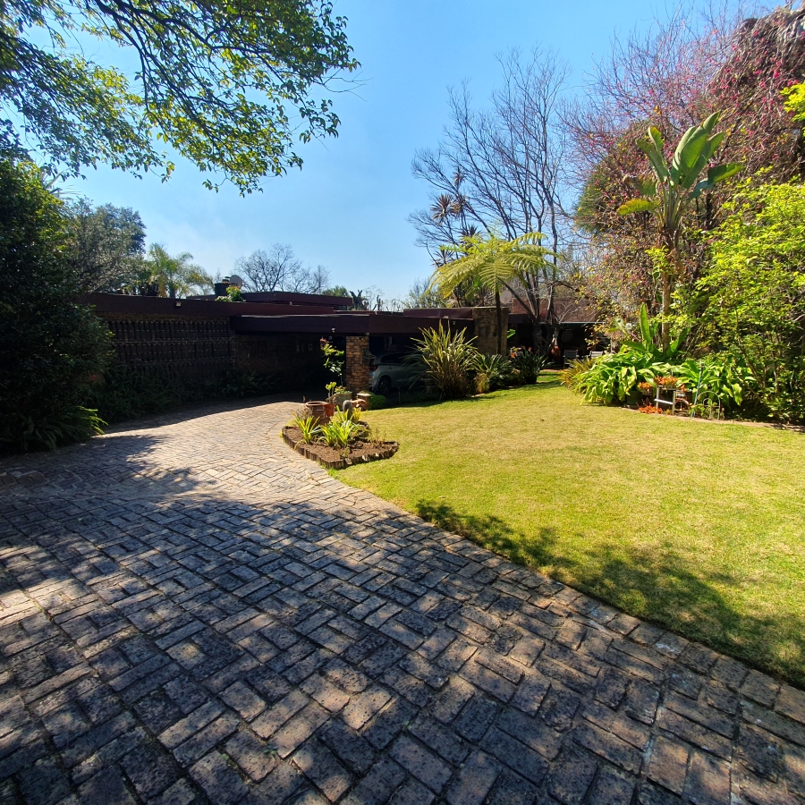 4 Bedroom Property for Sale in Parkhill Gardens Gauteng