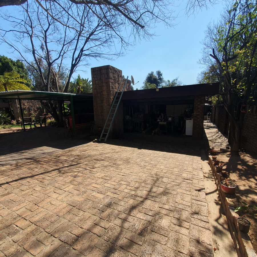 4 Bedroom Property for Sale in Parkhill Gardens Gauteng