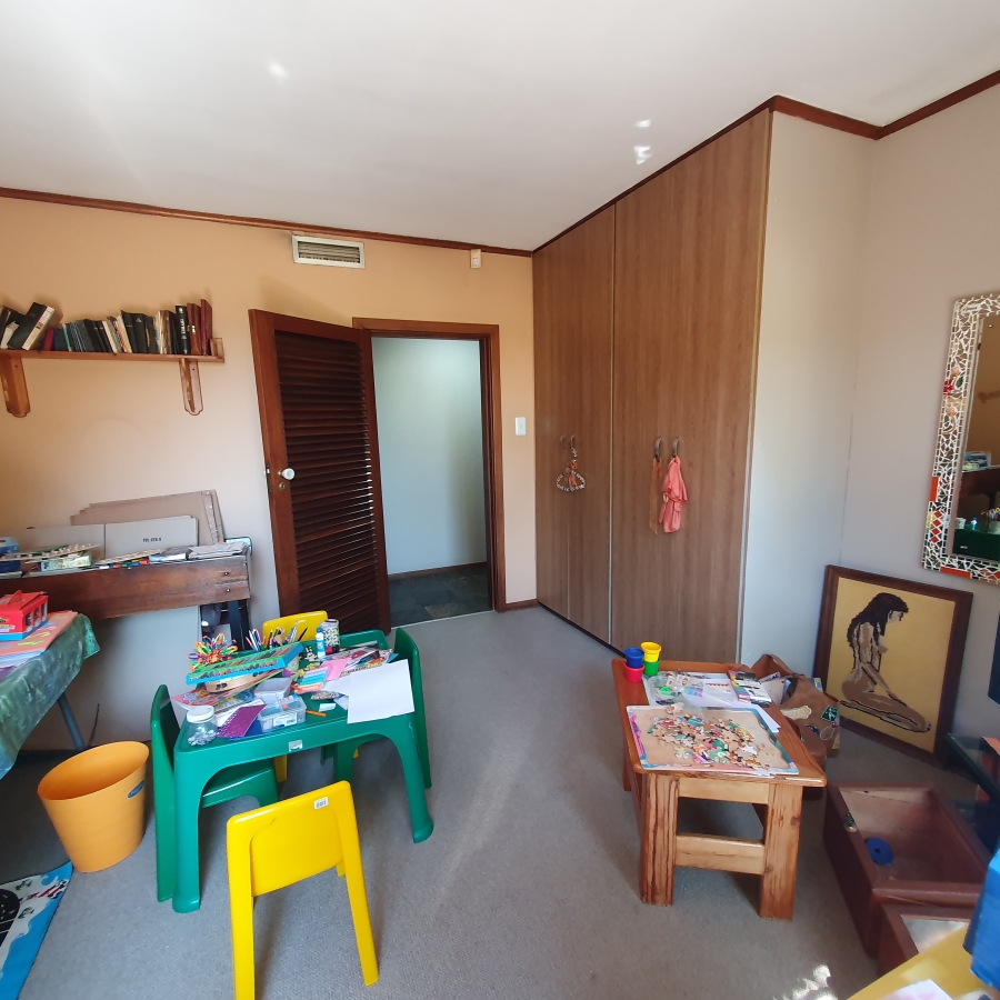 4 Bedroom Property for Sale in Parkhill Gardens Gauteng