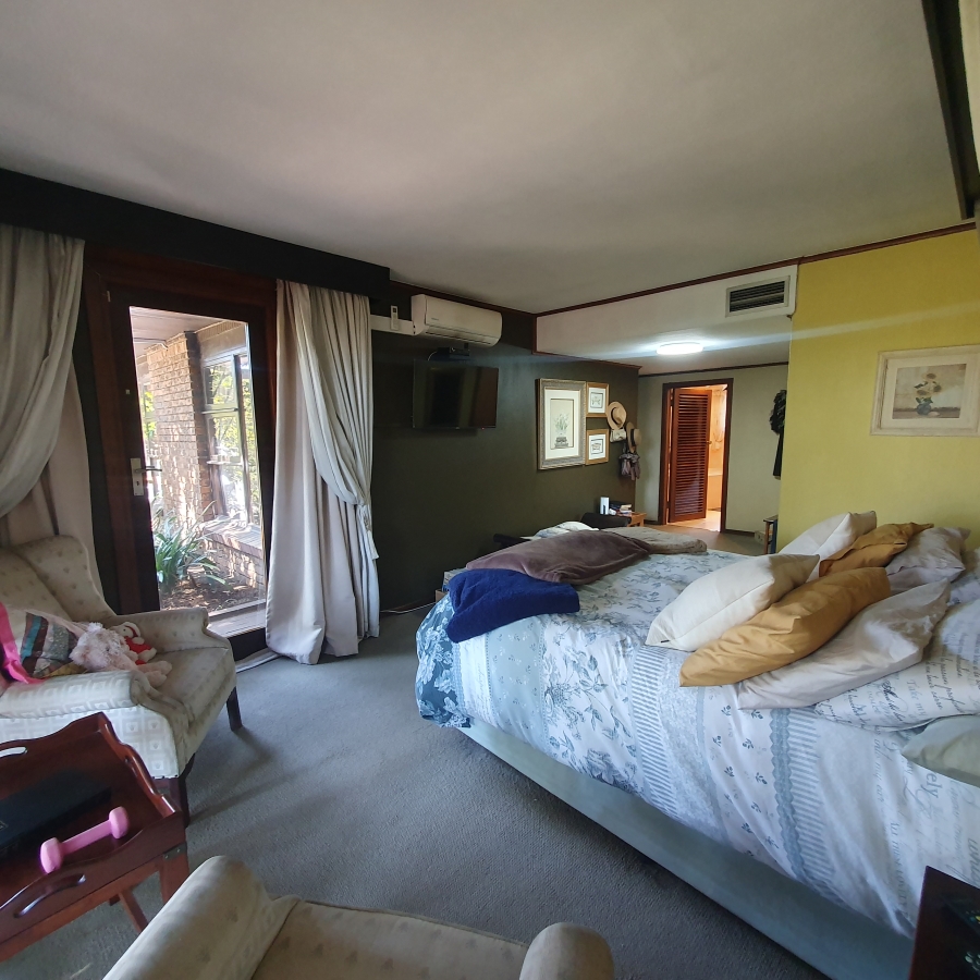 4 Bedroom Property for Sale in Parkhill Gardens Gauteng