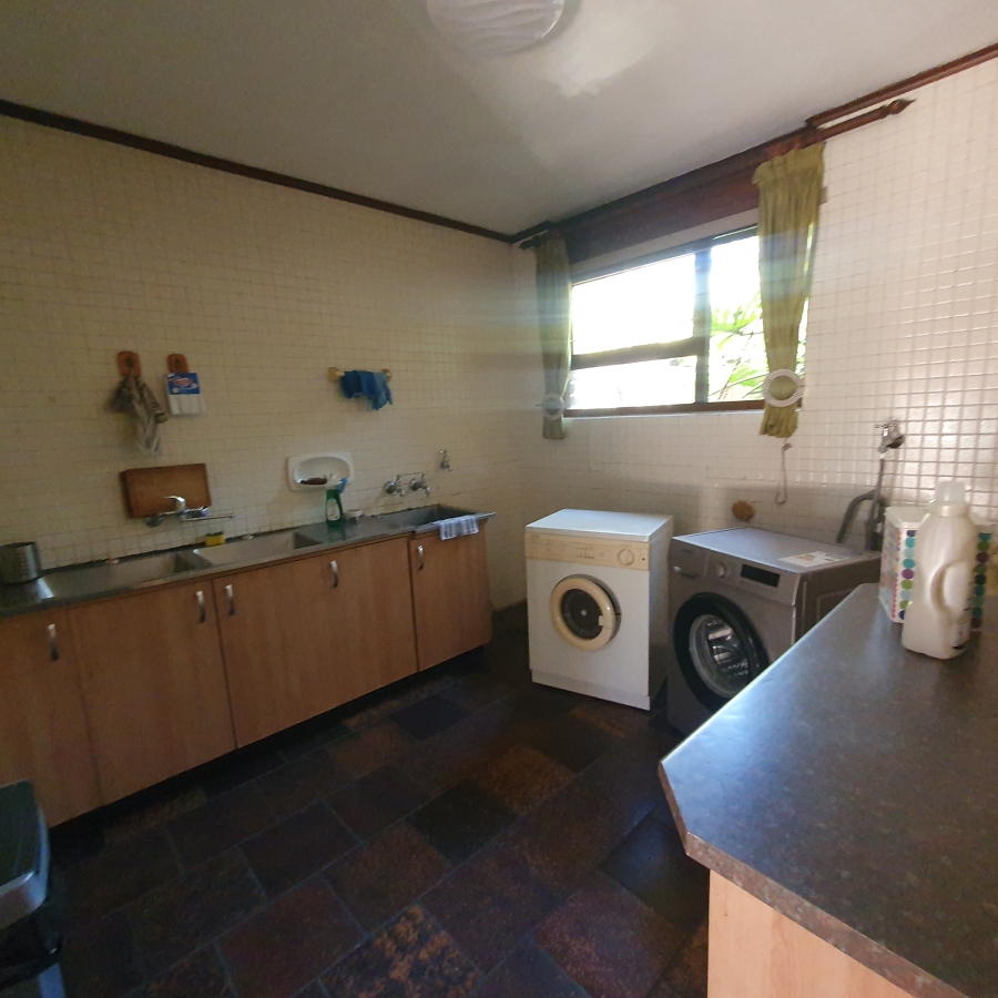 4 Bedroom Property for Sale in Parkhill Gardens Gauteng