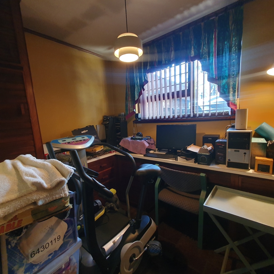 4 Bedroom Property for Sale in Parkhill Gardens Gauteng