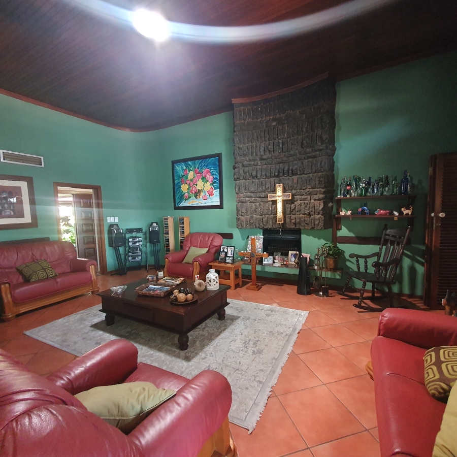 4 Bedroom Property for Sale in Parkhill Gardens Gauteng