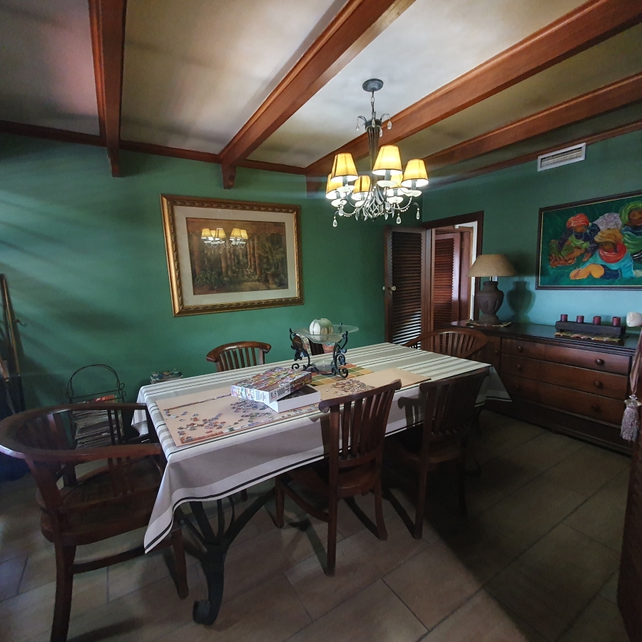 4 Bedroom Property for Sale in Parkhill Gardens Gauteng