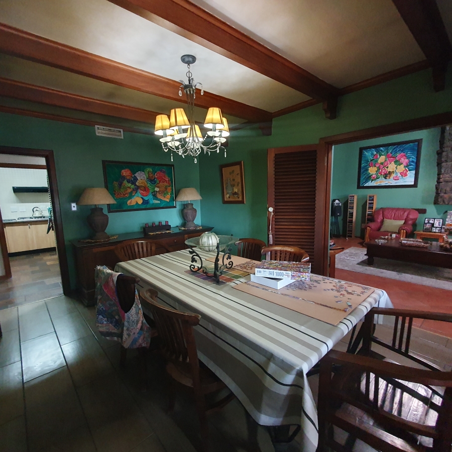 4 Bedroom Property for Sale in Parkhill Gardens Gauteng