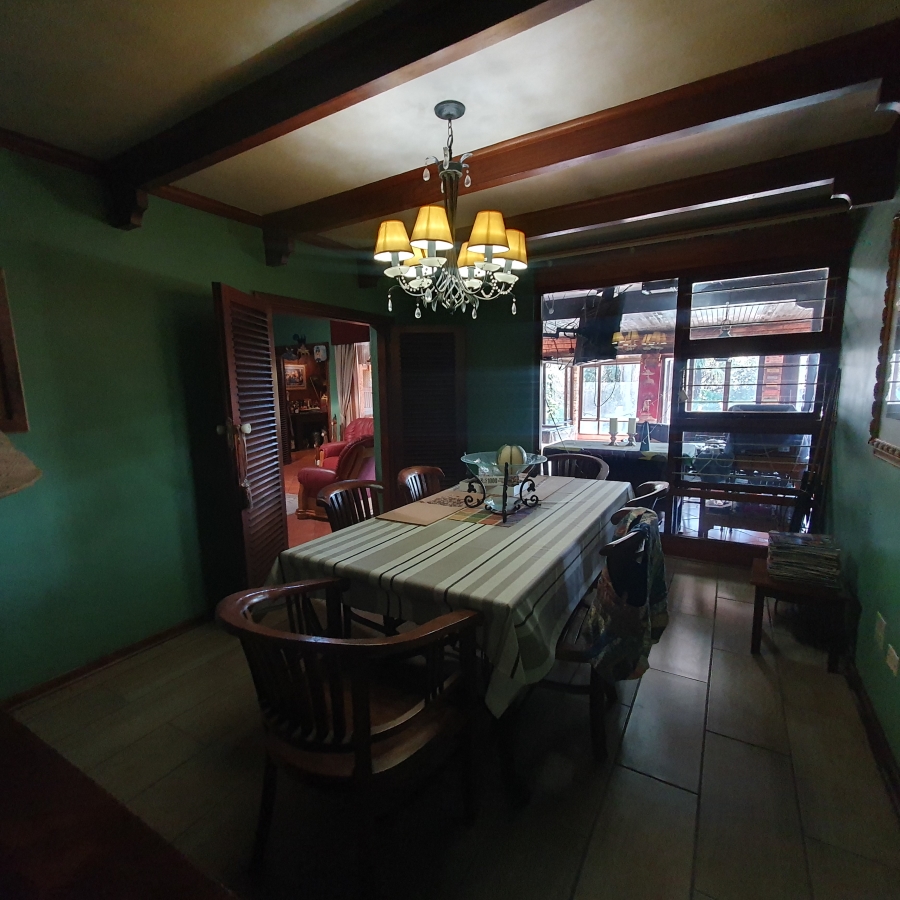4 Bedroom Property for Sale in Parkhill Gardens Gauteng