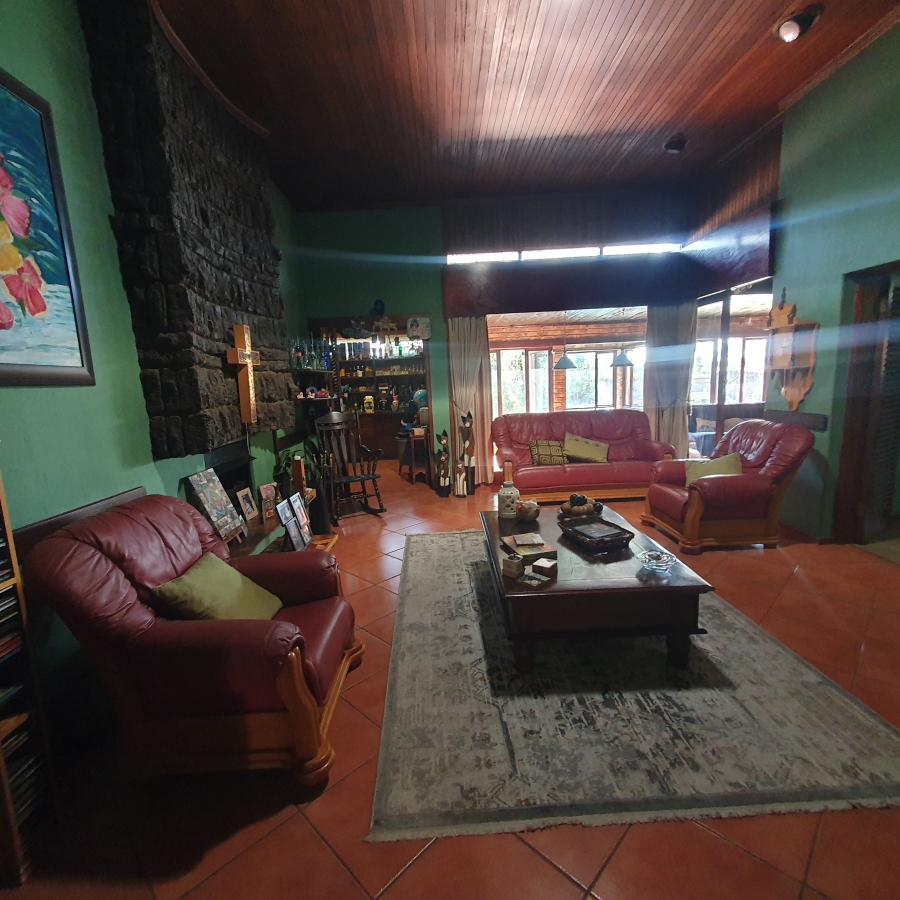 4 Bedroom Property for Sale in Parkhill Gardens Gauteng