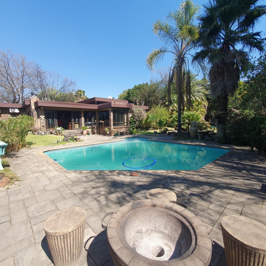 4 Bedroom Property for Sale in Parkhill Gardens Gauteng