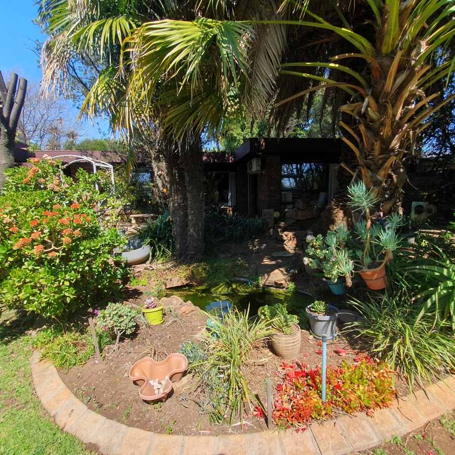4 Bedroom Property for Sale in Parkhill Gardens Gauteng