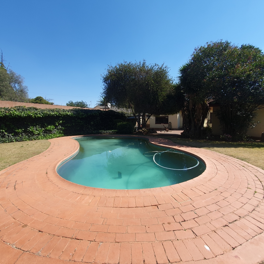 3 Bedroom Property for Sale in Klippoortje Gauteng