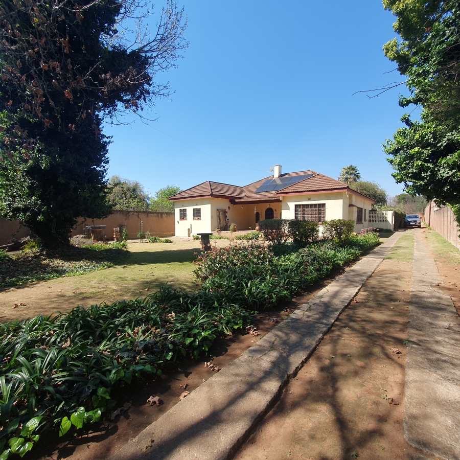 3 Bedroom Property for Sale in Klippoortje Gauteng