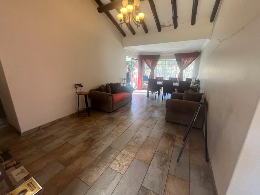3 Bedroom Property for Sale in Brackendowns Gauteng