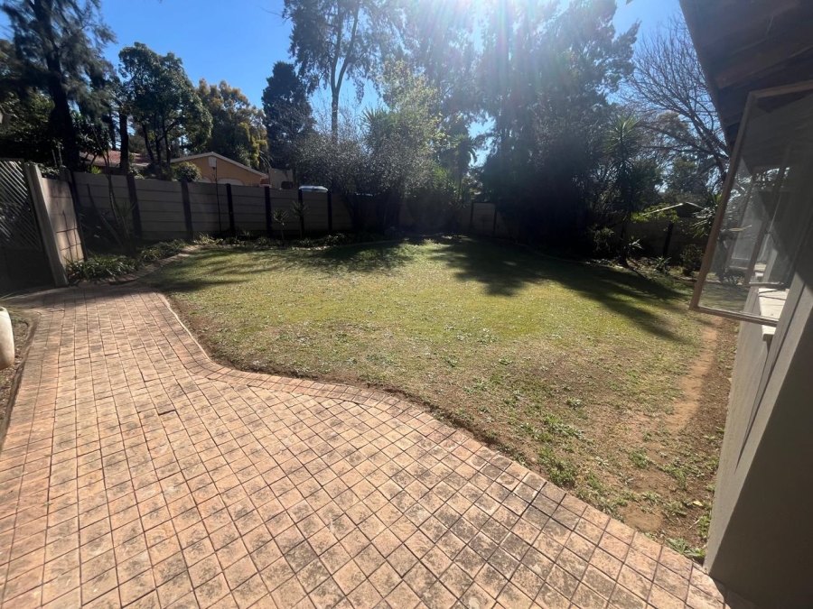 3 Bedroom Property for Sale in Brackendowns Gauteng
