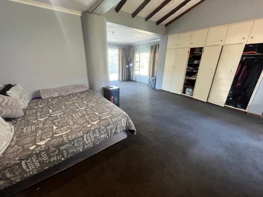 3 Bedroom Property for Sale in Brackendowns Gauteng