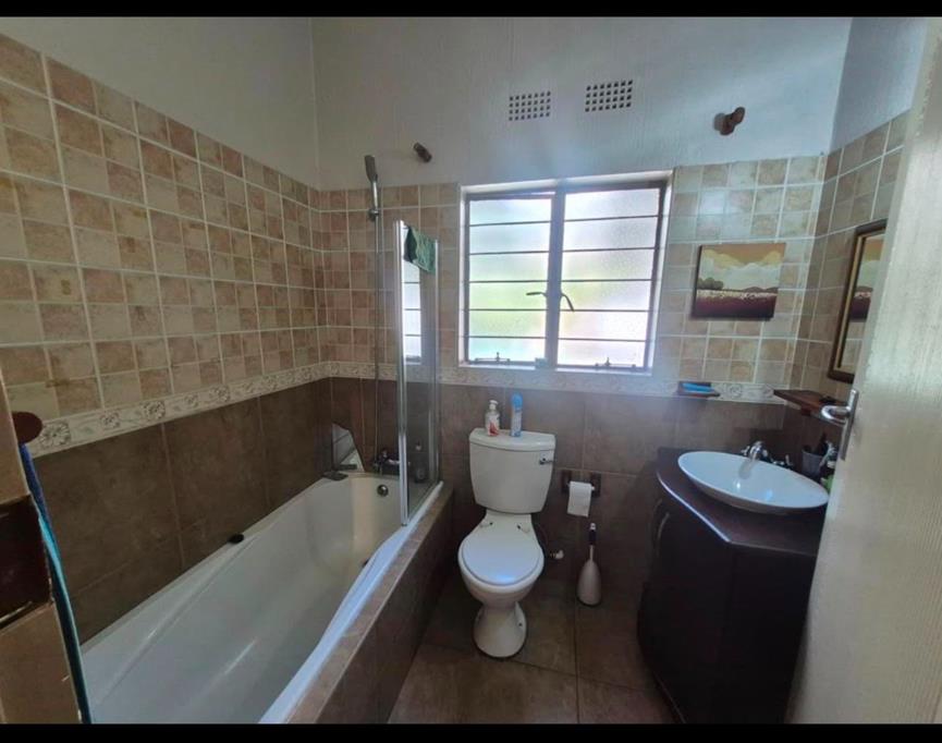 3 Bedroom Property for Sale in Brackendowns Gauteng